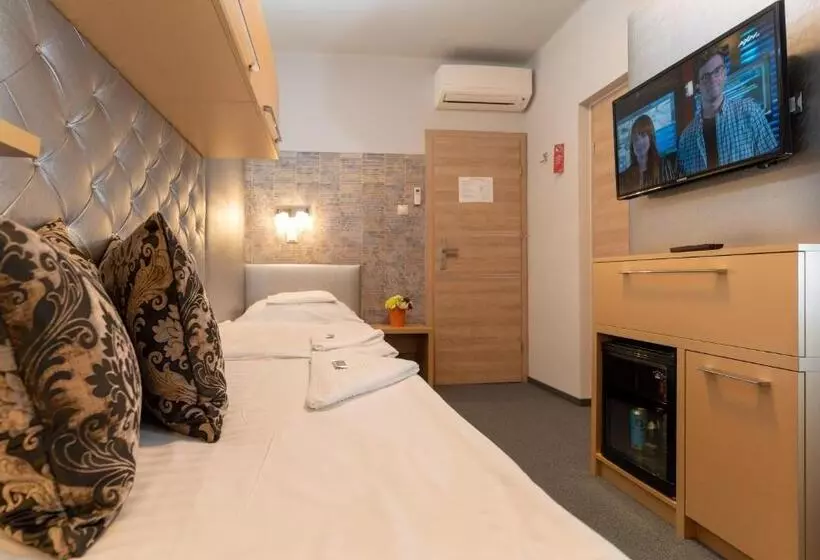 Hotelli Teátrum Boutique