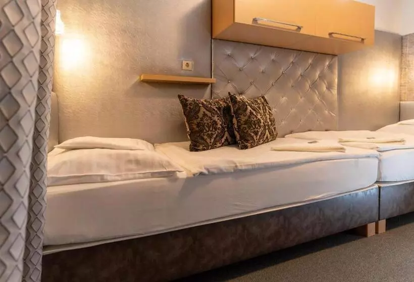 Hotelli Teátrum Boutique