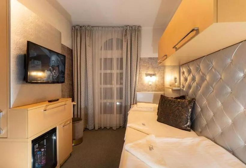 Hotelli Teátrum Boutique