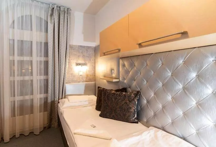 Hotelli Teátrum Boutique