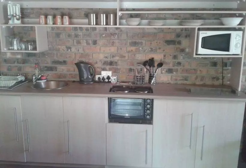 Hotelli Little Lotta Cottage