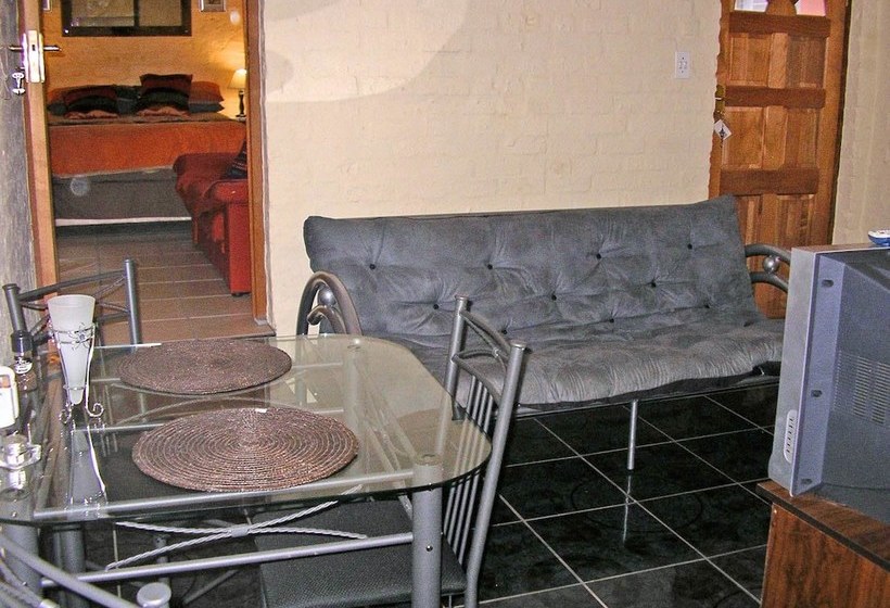 فندق Little Lotta Cottage