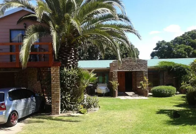 Hotelli Little Lotta Cottage