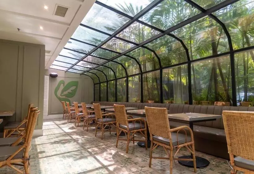 هتل Altamira Suites