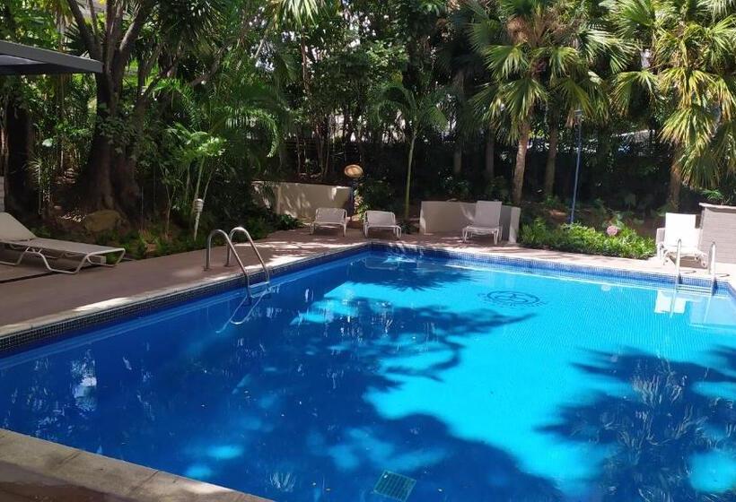 هتل Altamira Suites