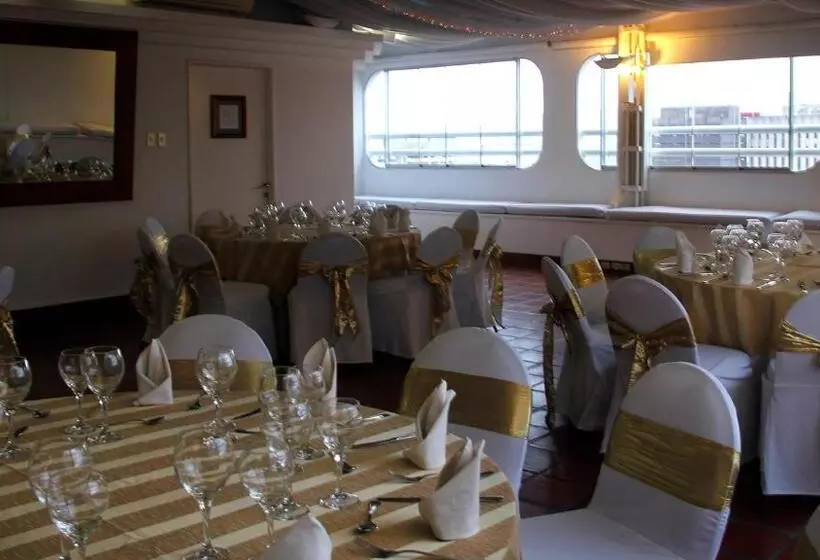 هتل Altamira Suites