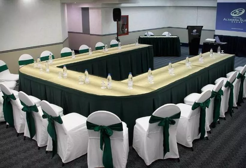 هتل Altamira Suites