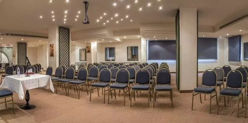 هتل Rawche Universal Apartments