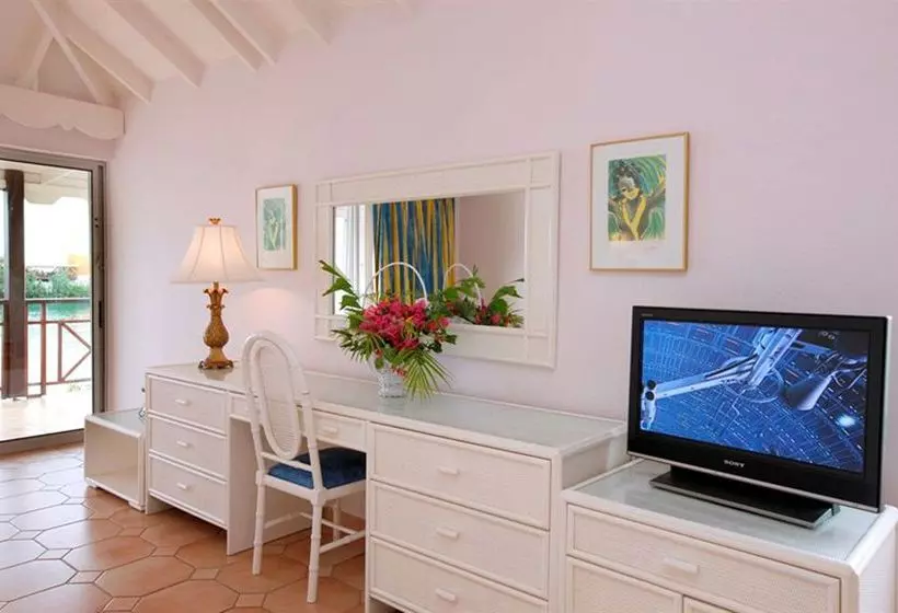 Hotel Captain Oliver's Resort & Marina