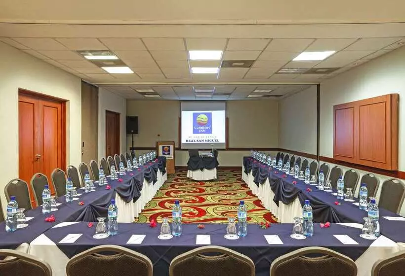 هتل Comfort Inn Real San Miguel