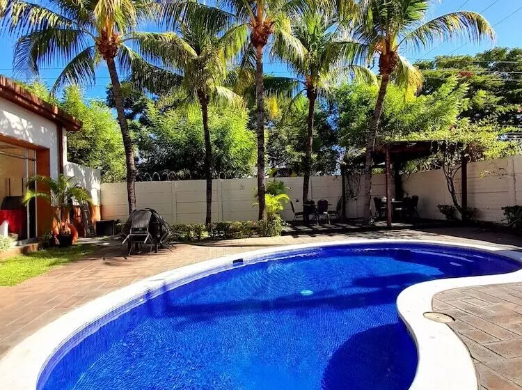 هتل Comfort Inn Real San Miguel