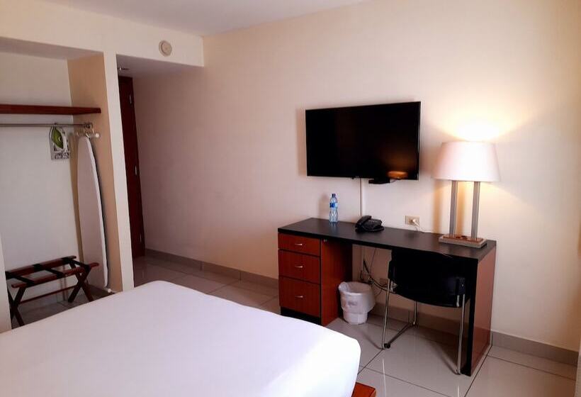 هتل Comfort Inn Real San Miguel