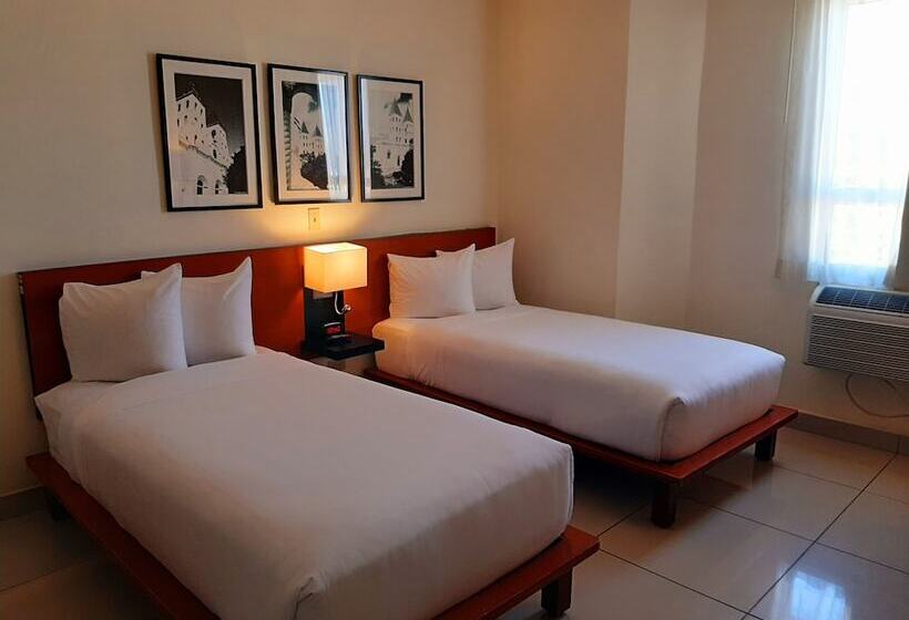 هتل Comfort Inn Real San Miguel