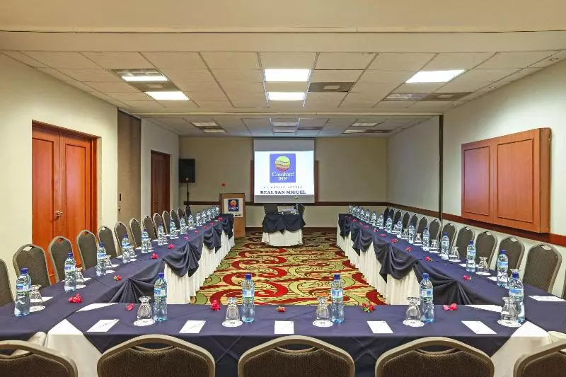 هتل Comfort Inn Real San Miguel