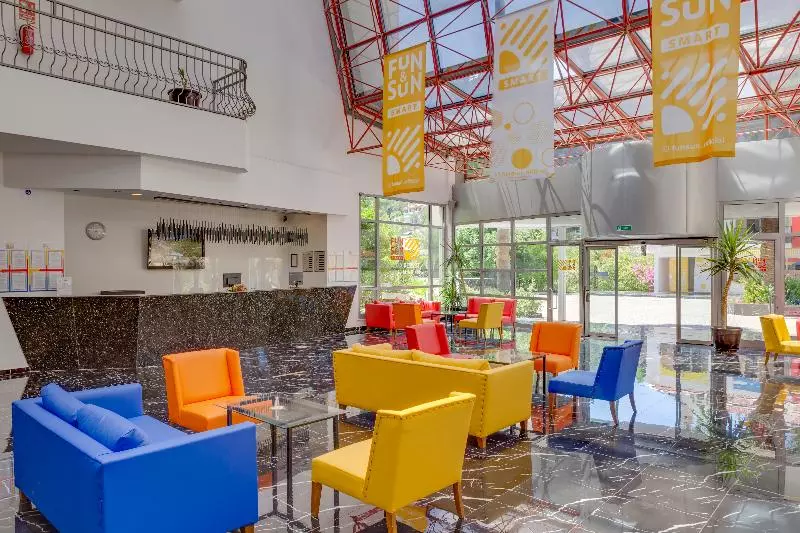 Fun & Sun Smart Voxx Resort