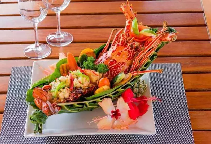 Hotel Matamanoa Island Resort