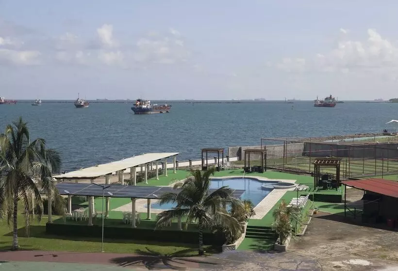 هتل New Washington