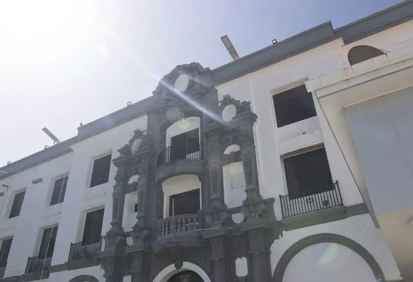 هتل New Washington