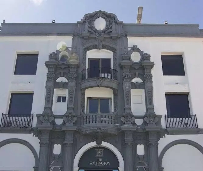 هتل New Washington