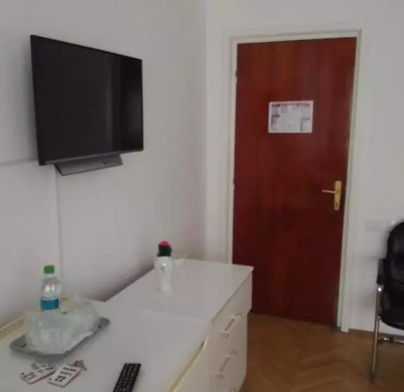 هتل Pensiunea Helvetia
