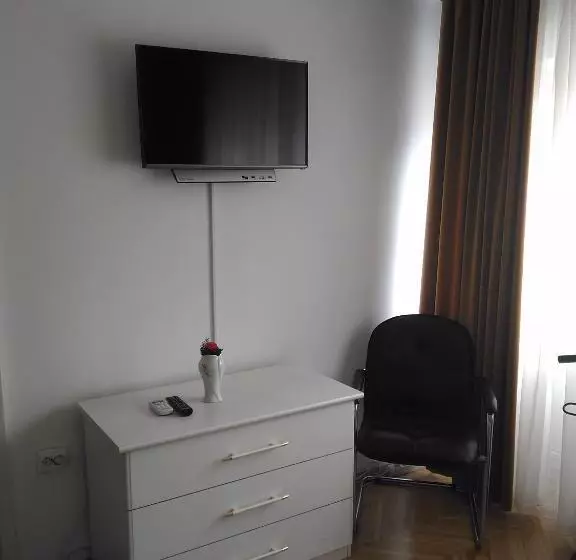 هتل Pensiunea Helvetia