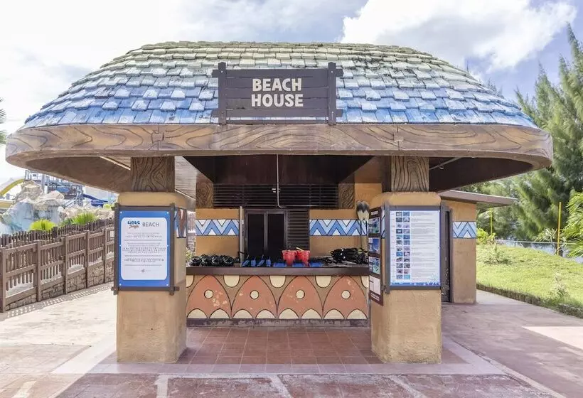 هتل Saipan World Resort