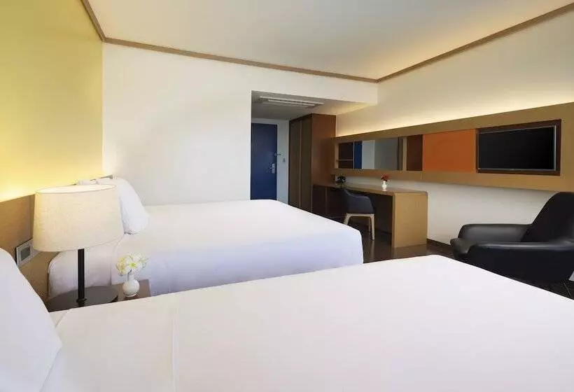 هتل Saipan World Resort