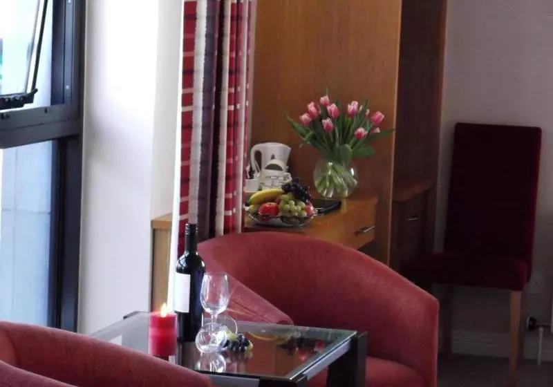 בית מלון כפרי Sarsfield Bridge