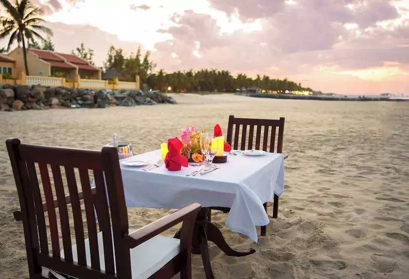 Victoria Hoi An Beach Resort & Spa