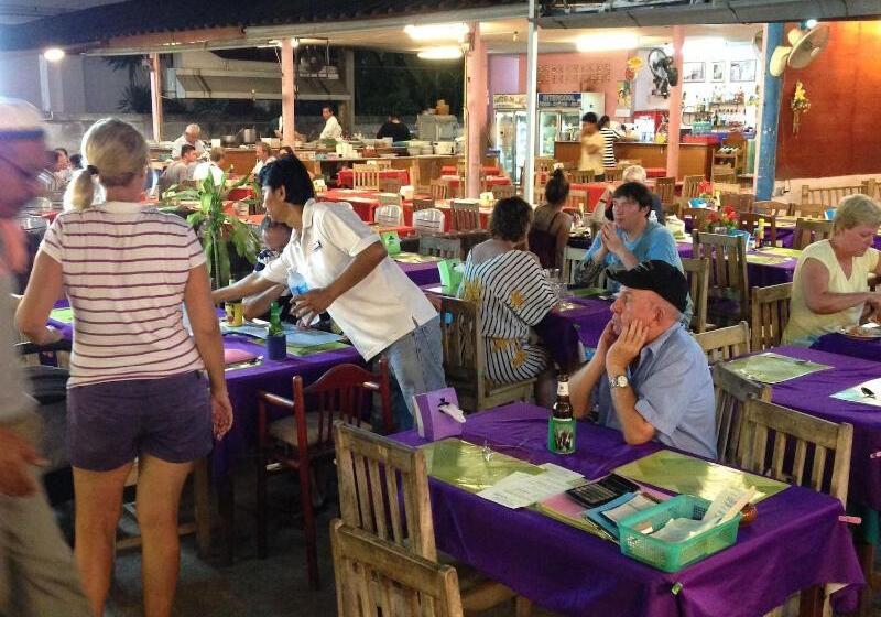 ホテル Baan Natcha