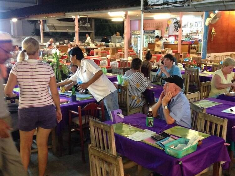 ホテル Baan Natcha