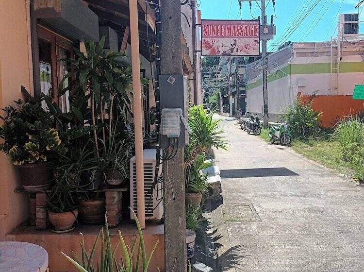 ホテル Baan Natcha