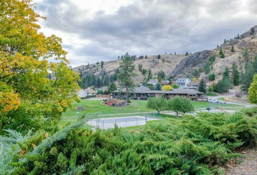 Hostel St Andrews By The Lake Golf Resort