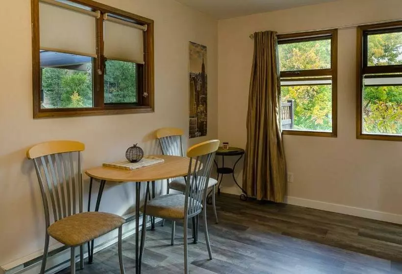 ユースホステル St Andrews By The Lake Golf Resort