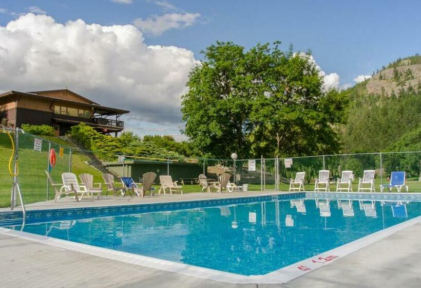 Hostel St Andrews By The Lake Golf Resort