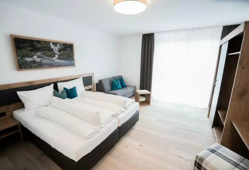 Aamiaismajoitus (B&B) Garni Isarlodge Wiesenhof