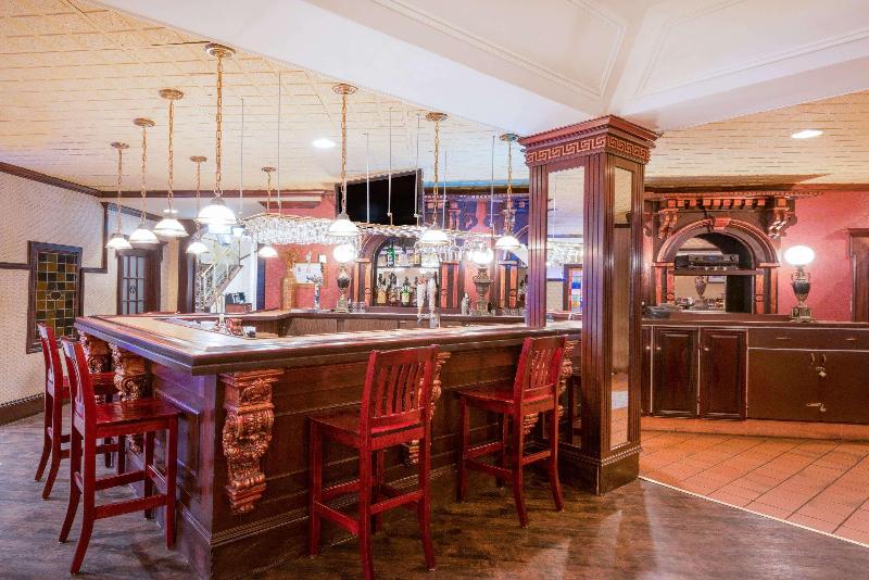 فندق Comfort Suites Midland West