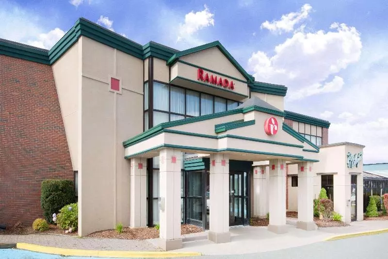 ホテル Comfort Suites Midland West