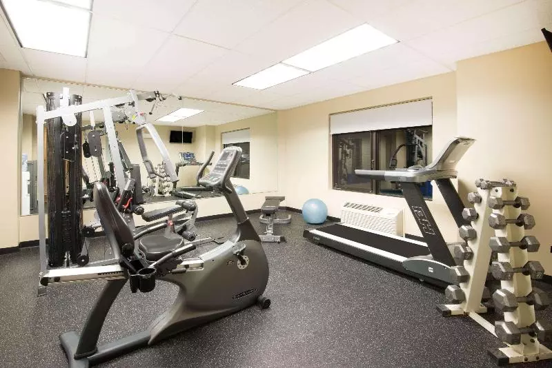 ホテル Comfort Suites Midland West
