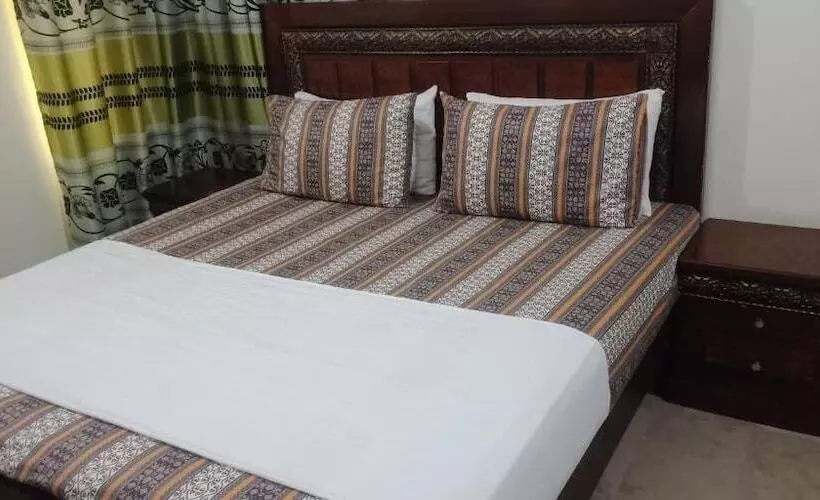 هتل Decent Lodge