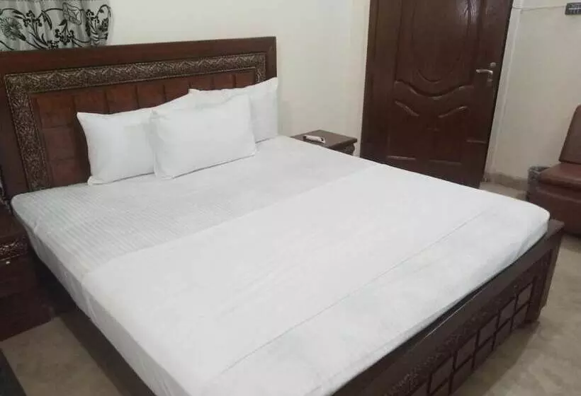 هتل Decent Lodge