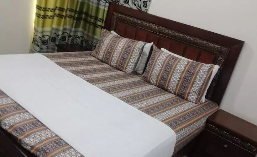 هتل Decent Lodge
