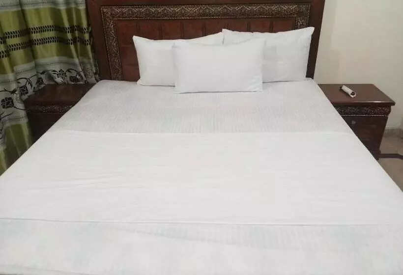 هتل Decent Lodge