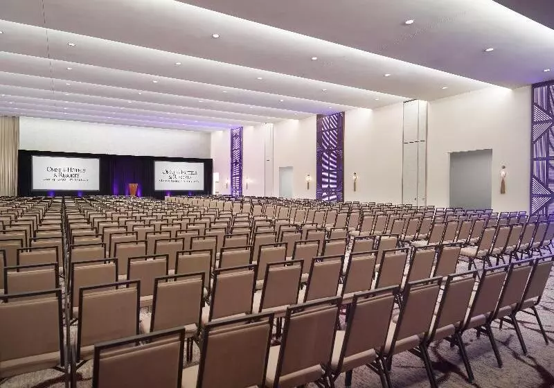 Hotelli Omni Viking Lakes