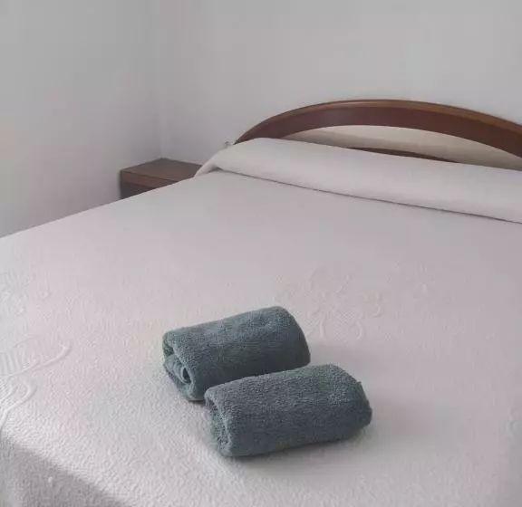 هتل Restaurante La Barca