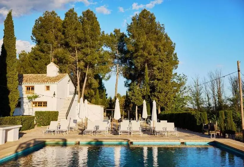 Maaseutuhotelli Vilasira