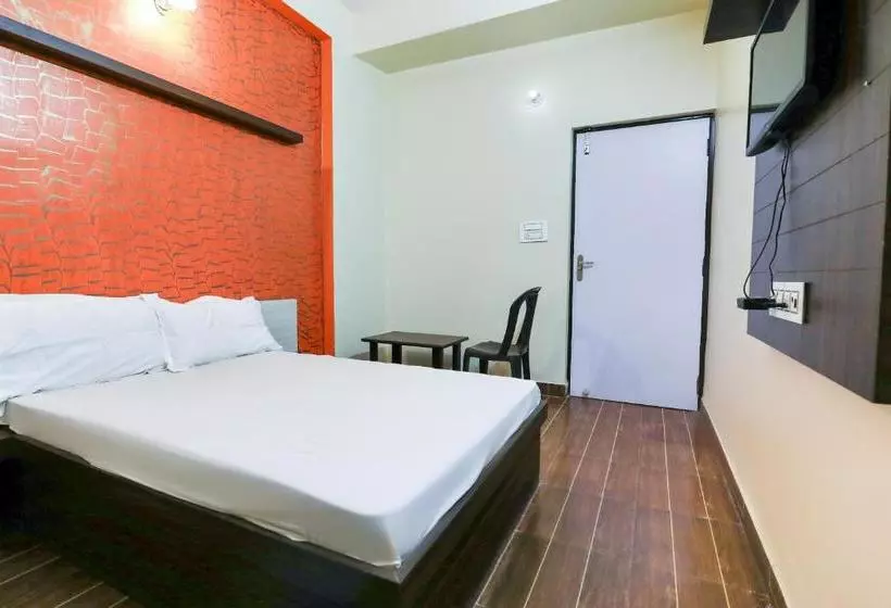 Hotelli Spot On 72341 Sumit Guest House