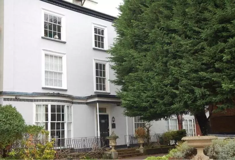 Number 18 Apartments