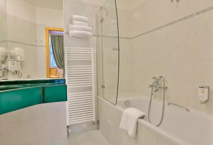 هتل Belvedere Wellness