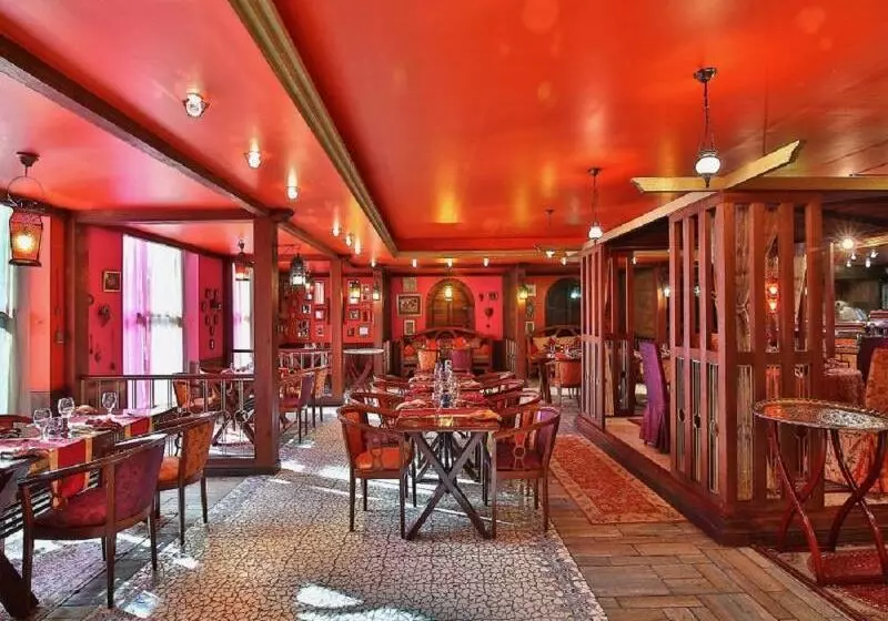 هتل Coral Dubai Deira